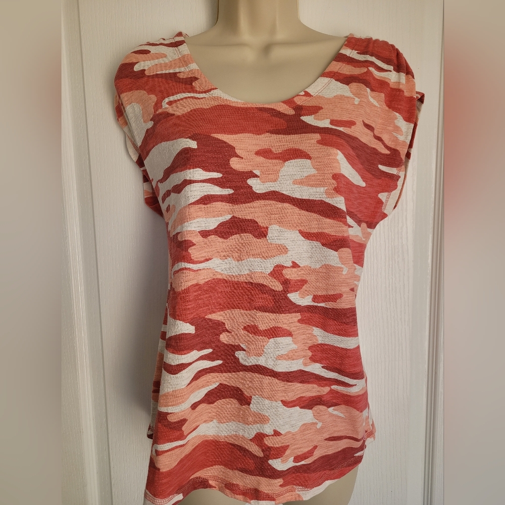 Pink Camouflage Print Women's Top